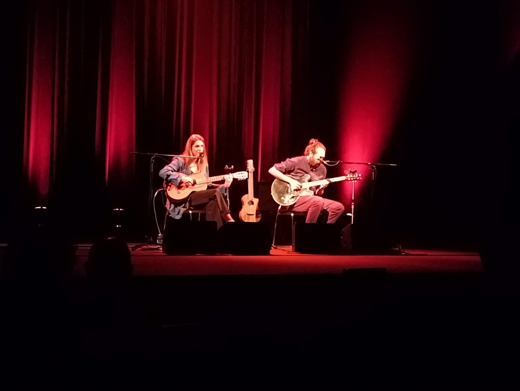 Una velada con Luisa Sobral bajo las cálidas luces del Teatro&nbsp;Circo