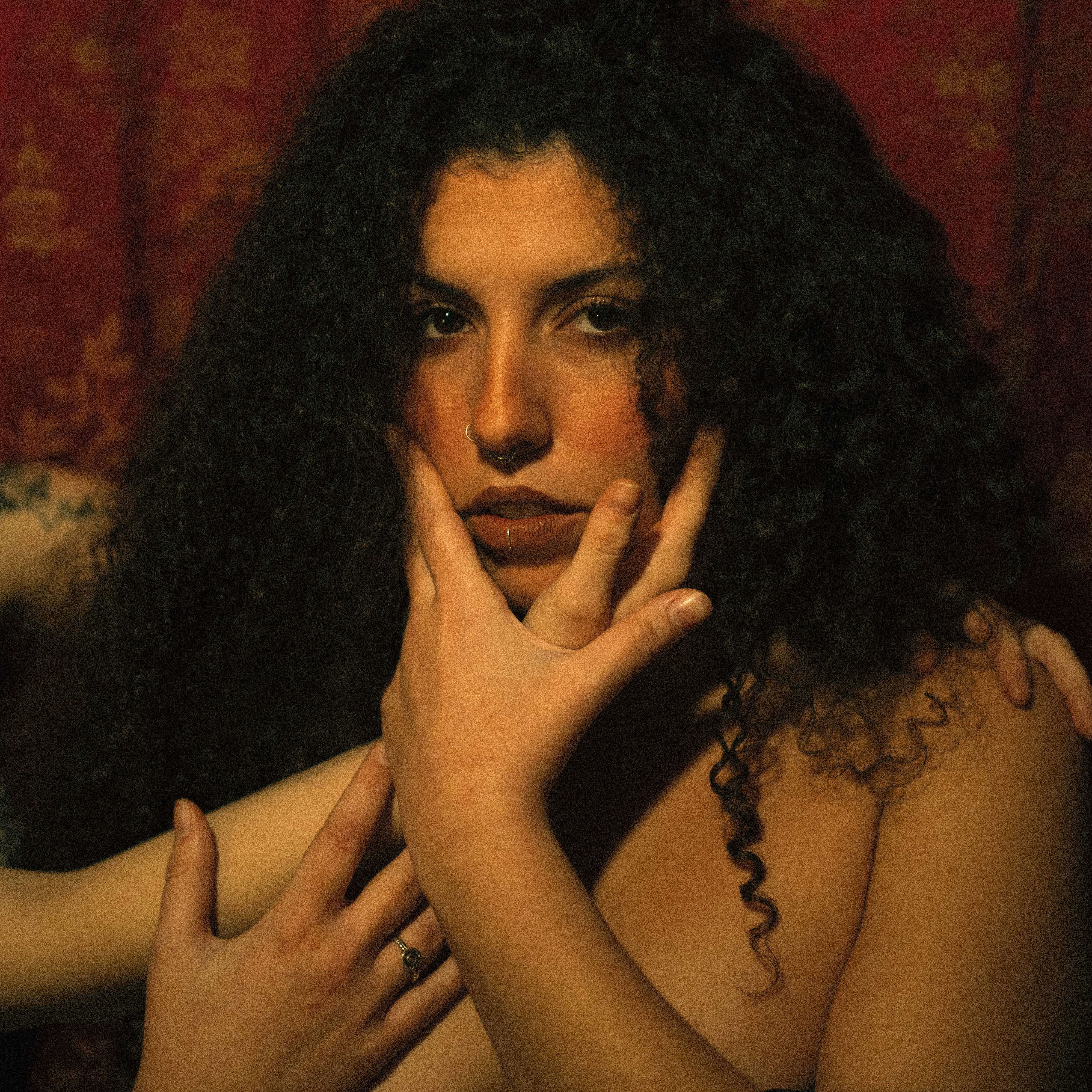 Entrevista a La Patri. Presentación de su primer EP «Brujas que nacen»