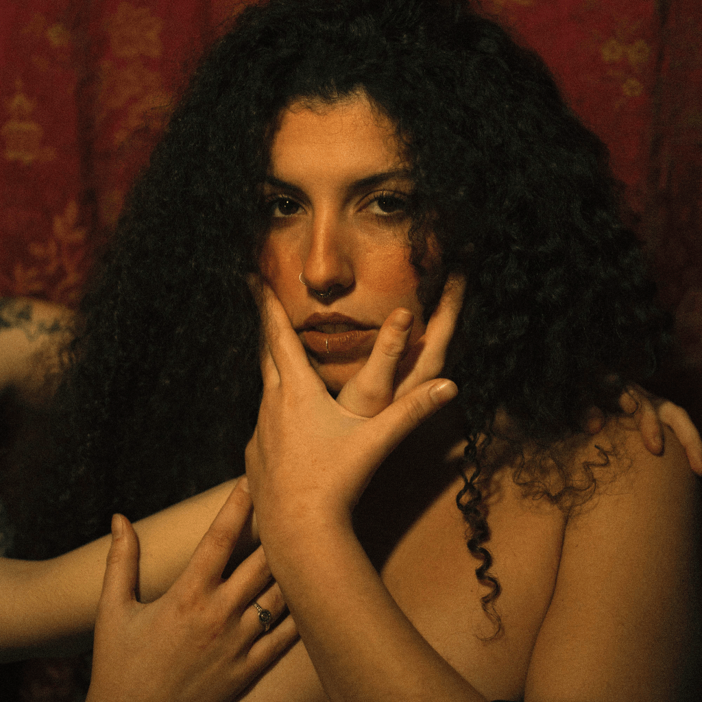 Entrevista a La Patri. Presentación de su primer EP «Brujas que nacen»