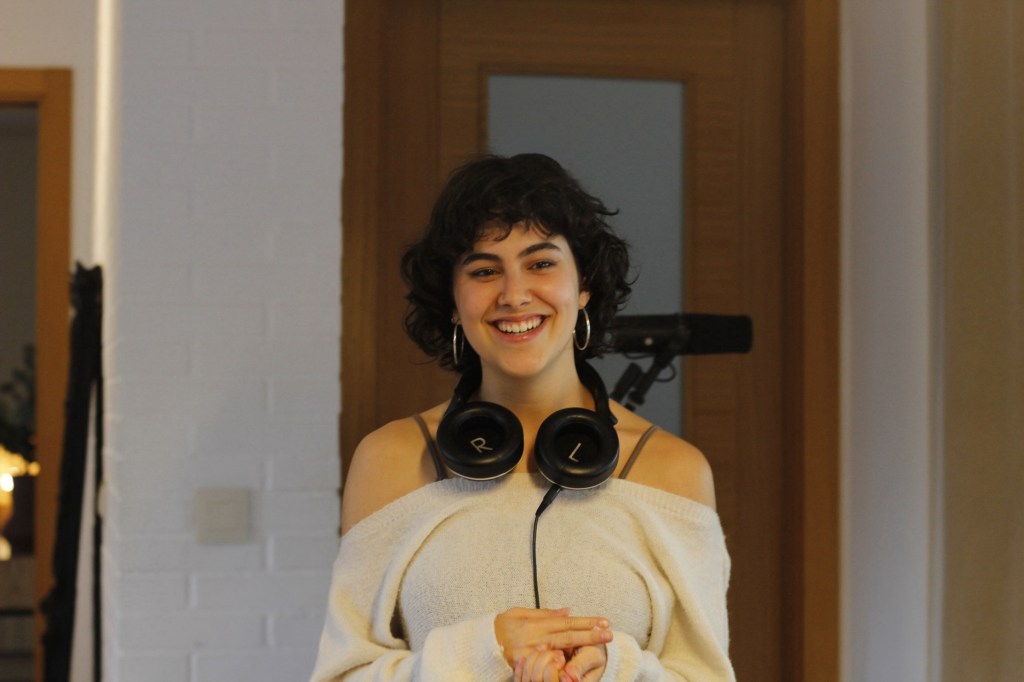 ‘Cuentacuentos’, el abrazo de Lola Eme en forma de EP